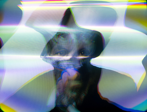 Steve Jobs electromagnetically manipulated on the CRT Flux Phaser.